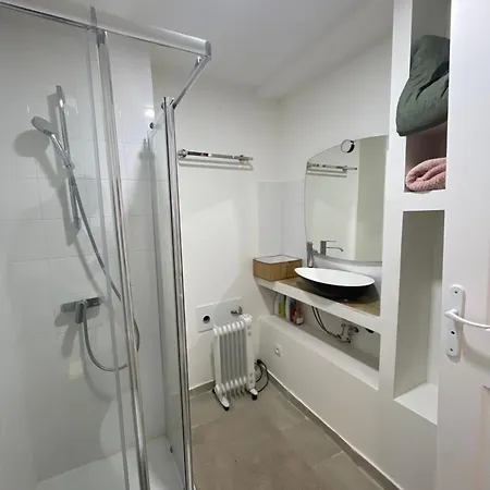 別荘 Maisonnette De *